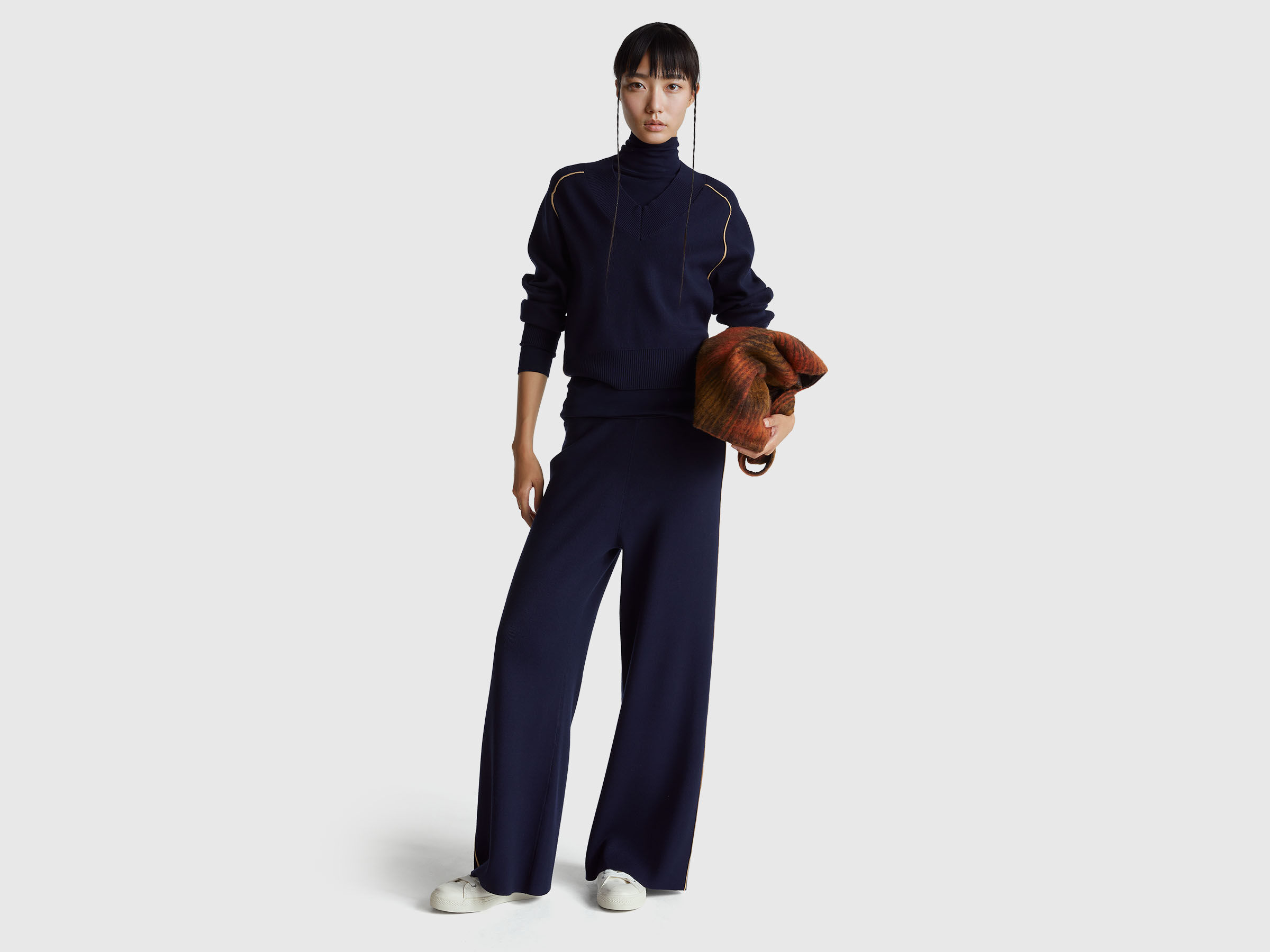 V NECK SWEATER L/S Mulher image number 3